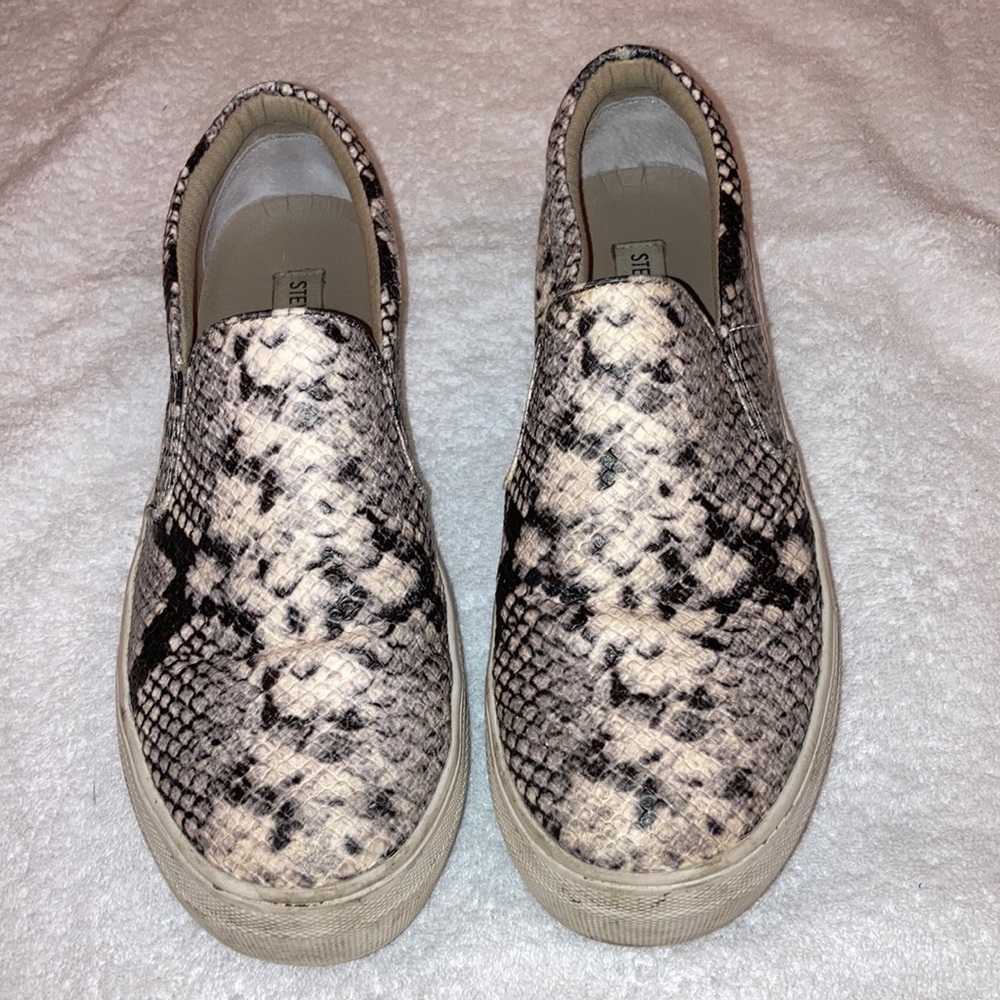 Steve Madden sneakers